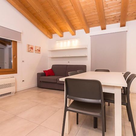 Hotel Ristorante Cigno - Camere And Aparthotel Латизана Екстериор снимка