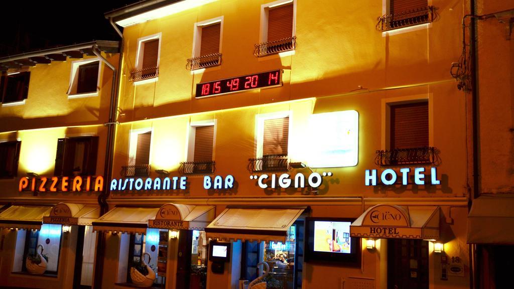 Hotel Ristorante Cigno - Camere And Aparthotel Латизана Екстериор снимка