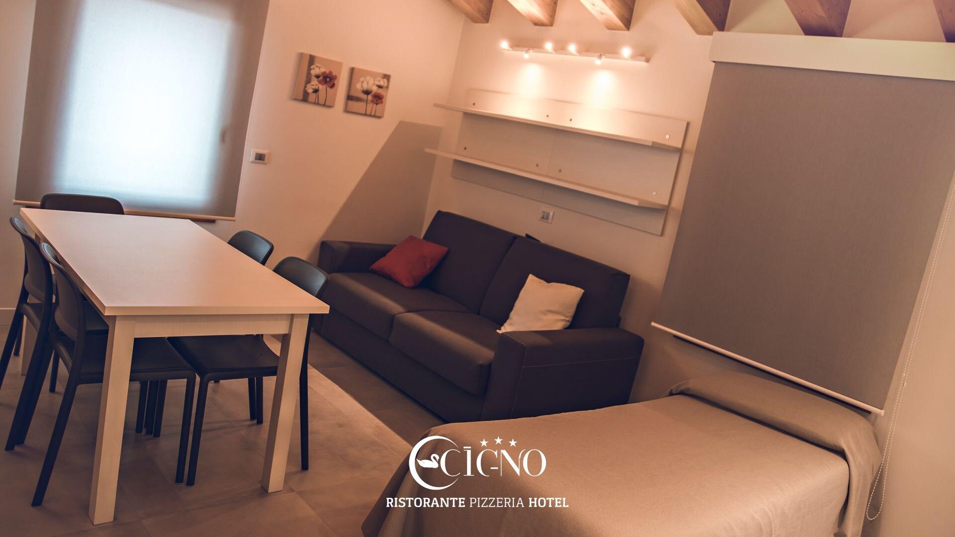 Hotel Ristorante Cigno - Camere And Aparthotel Латизана Екстериор снимка