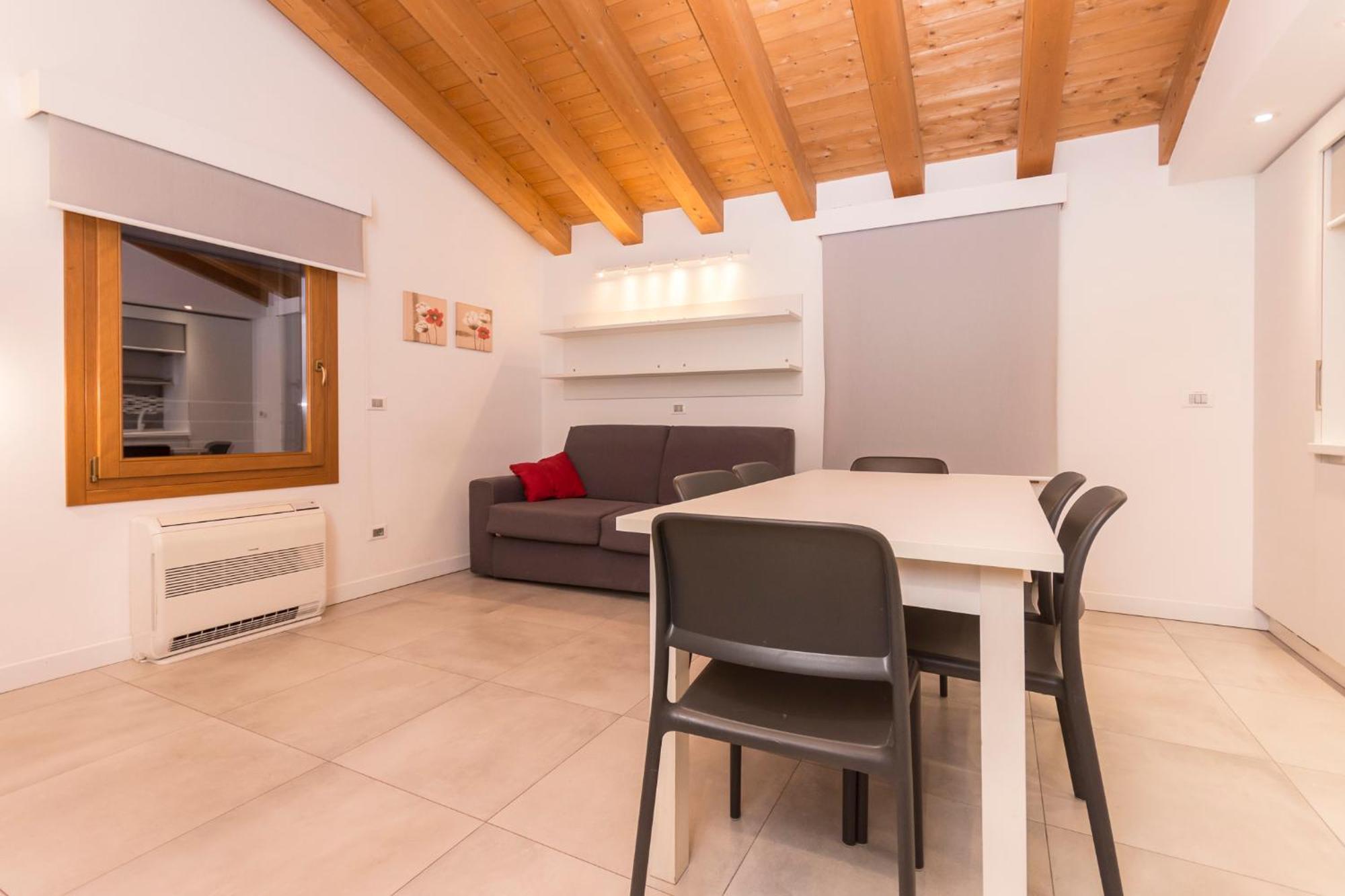 Hotel Ristorante Cigno - Camere And Aparthotel Латизана Екстериор снимка