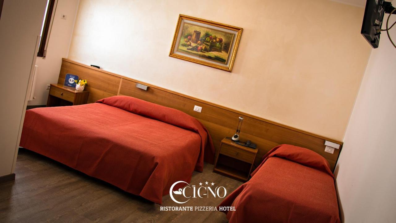 Hotel Ristorante Cigno - Camere And Aparthotel Латизана Екстериор снимка